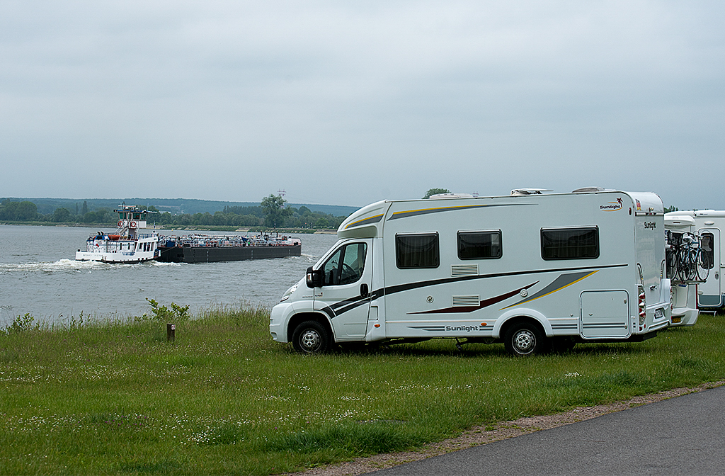 Normandie 05 - 2016_KA70058-1 Kopie.jpg - Letzte Übernachtung in Frankreich an der Seine . Es setzte leider wieder Dauerregen ein